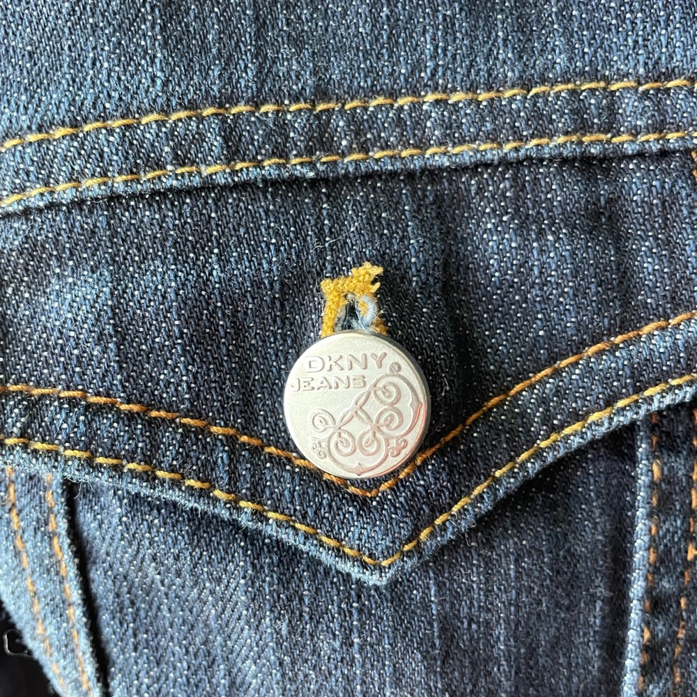 DKNY dark blue denim jean jacket with silver buttons   Sz M - Picture 4 of 8